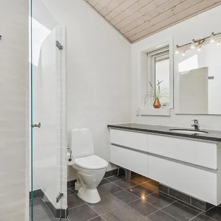 Front In With Sauna Semesterbostad *
