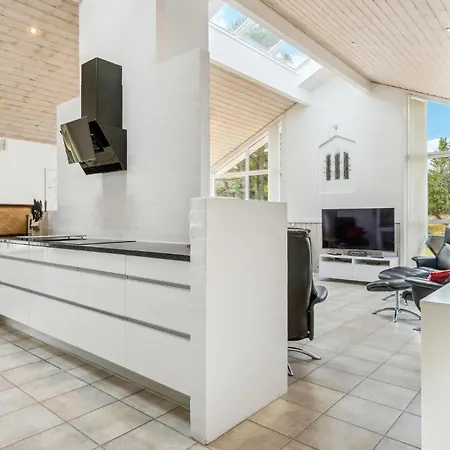 Stunning In With Wifi Holiday home Aalbaek