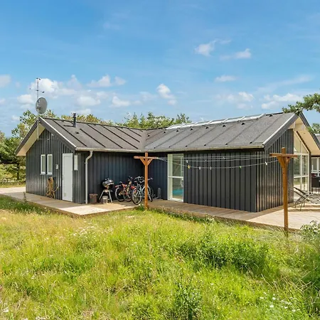 Semesterbostad Front In With Sauna *